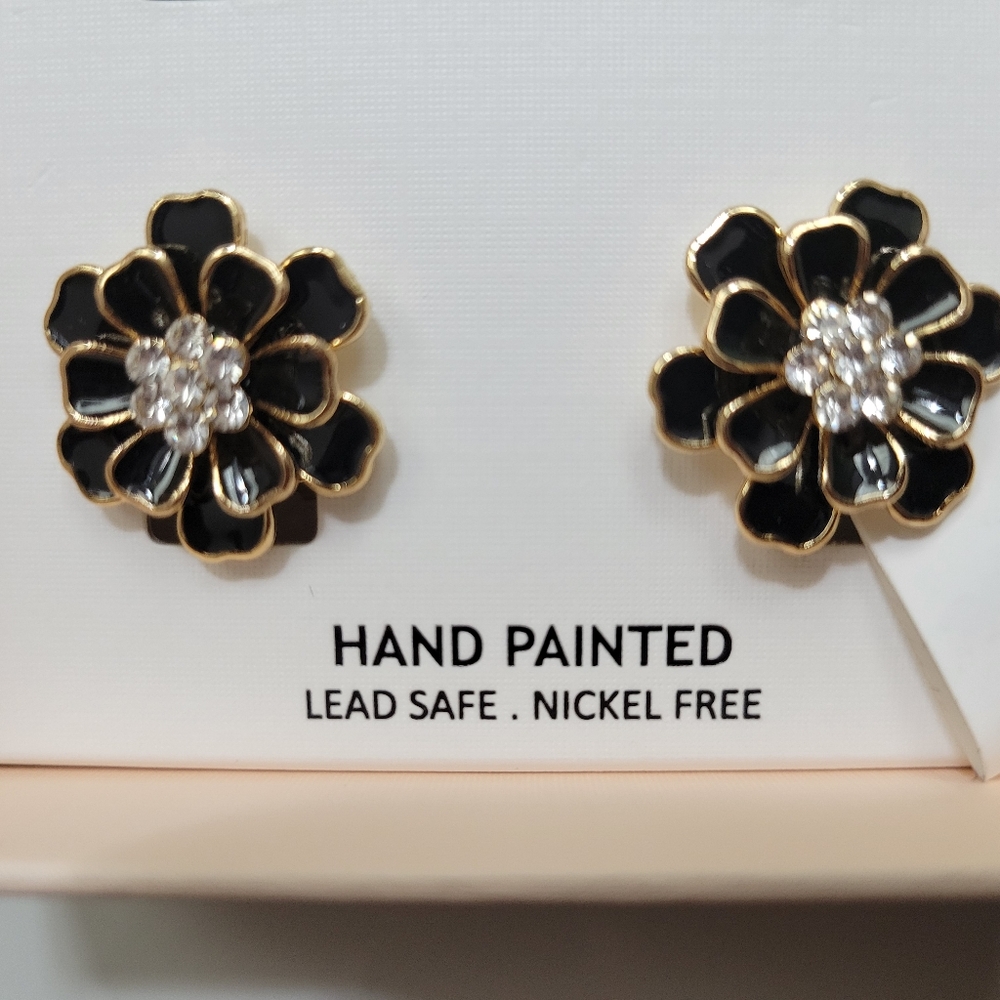 Piper K - Floral stud earrings with reinforced backing